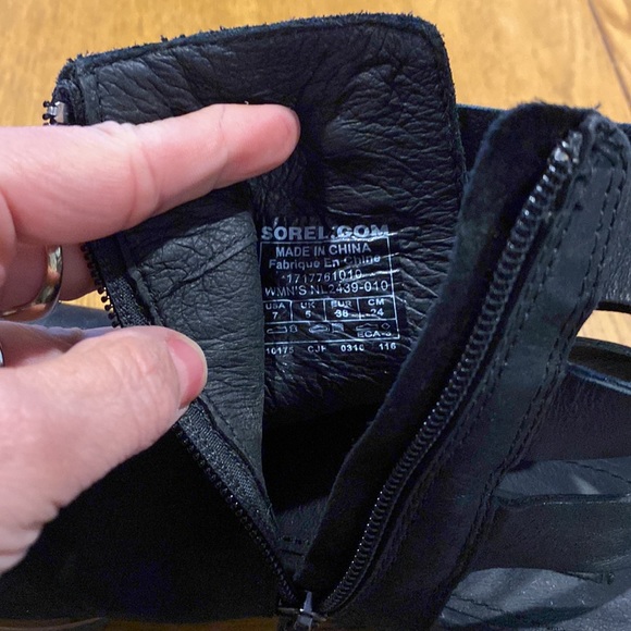 Sorel booties with detailed open back - Picture 6 of 6